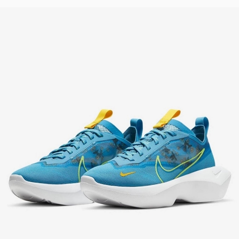 NEW Nike Vista Lite Floral Running size 8